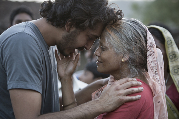 Dev_Patel_and_Priyanka_Bose_in_Lion.jpg