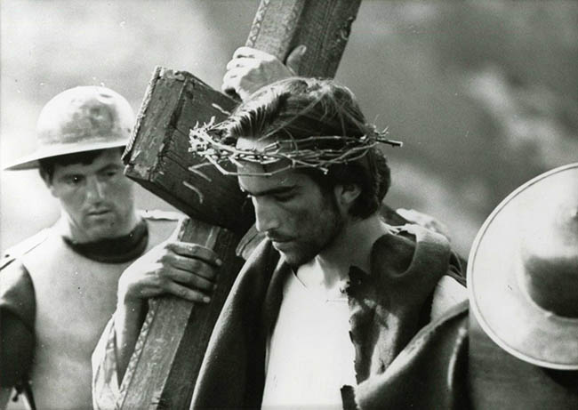 E.Irazoqui-set-de-Il-Vangelo-secondo-Matteo.jpg