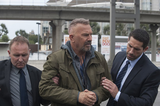 Kevin_Costner_and_Scott_Adkins_in_Criminal.jpg