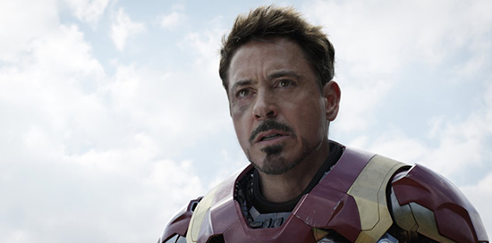 Still_of_Robert_Downey_Jr._in_Captain_America_Civil_War_2016.jpg