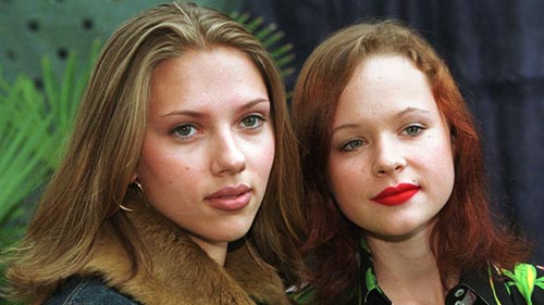 Thora_Birch_and_Scarlett_Johansson.jpg