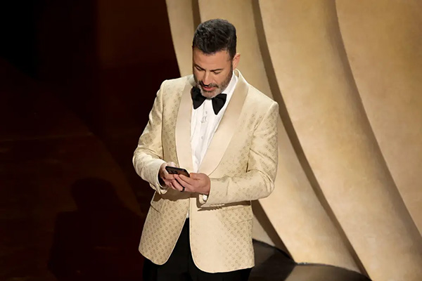 host-jimmy-kimmel-speaks-onstage-78162352 copy.jpg