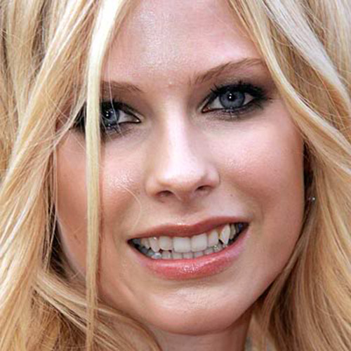 teeth-avril-lavigne-400a071807.jpg