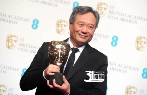 آنگ لی کارگردان فیلم‌های «کوهستان بروکبک» و «زندگی پای» جایزه افتخاری «بفتا» را دریافت می‌کند